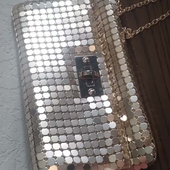 F21 NWOT Gold Sequin Clutch Shoulder Bag Purse - Picture 1 of 8
